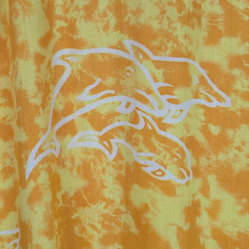 Bahamas Souvenir Scarf Yellow Hues With Dolphins And Fringe 50x54" - Picture 2 of 4